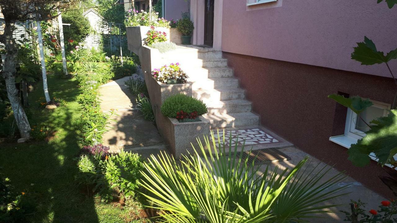 Exclusive Apartment Paracin Exterior photo